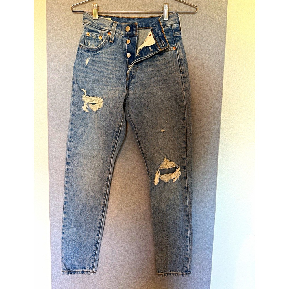 Levi's Premium Women's Size 00/0 Medium Wash High Rise Distressed Skinny Jeans